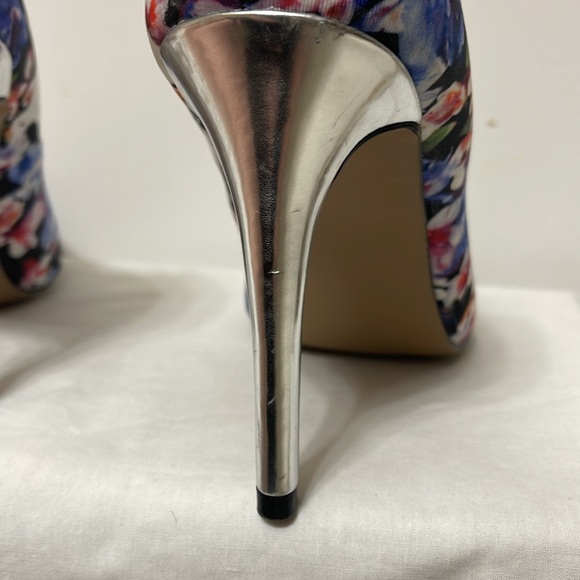 Floral heels, size 7 - Picture 6 of 7